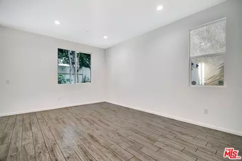15215 W Fred Way, Van Nuys, CA 91405 photo 9