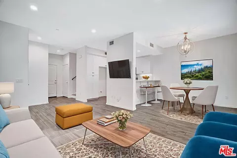 15215 W Fred Way, Van Nuys, CA 91405 photo 5