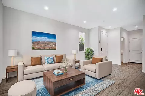 15215 W Fred Way, Van Nuys, CA 91405 photo 14