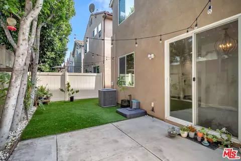 15215 W Fred Way, Van Nuys, CA 91405 photo 39