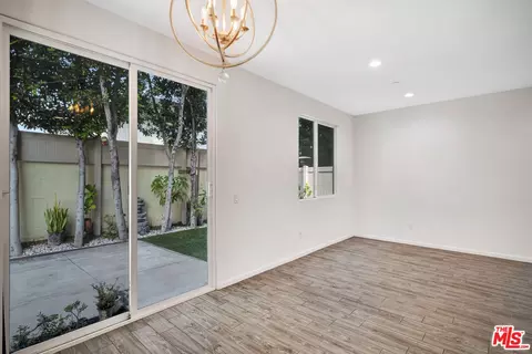 15215 W Fred Way, Van Nuys, CA 91405 photo 12