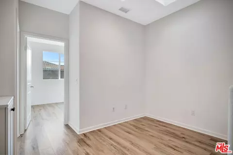 15215 W Fred Way, Van Nuys, CA 91405 photo 21
