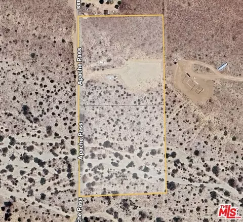 3085 Apache Pass, Pioneertown, CA 92268