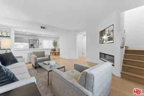 1154 N Sycamore Ave #3, Los Angeles, CA 90038