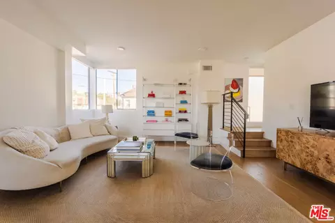 2176 Clifford St, Los Angeles, CA 90026