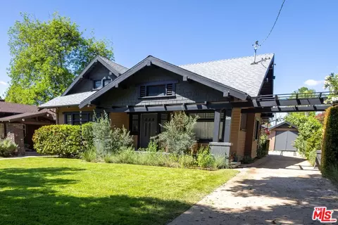 889 N Chester Ave, Pasadena, CA 91104