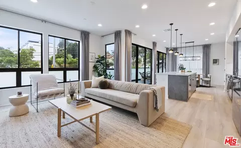 1322 Douglas St, Los Angeles, CA 90026