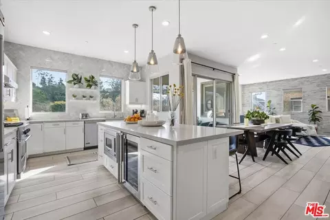 12705 Bluff Creek Dr #1, Playa Vista, CA 90094