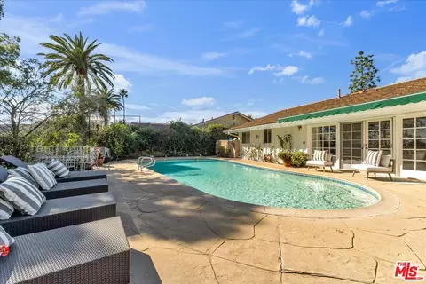 16560 Park Lane Cir, Los Angeles, CA 90049