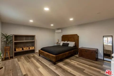 18404 Arminta St, Reseda, CA 91335 photo 30
