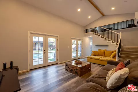 18404 Arminta St, Reseda, CA 91335 photo 25