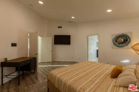 18404 Arminta St, Reseda, CA 91335 photo 14