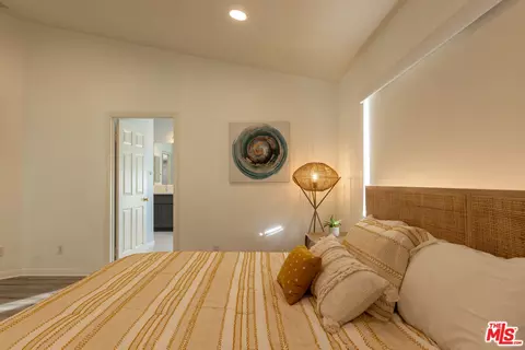 18404 Arminta St, Reseda, CA 91335 photo 15