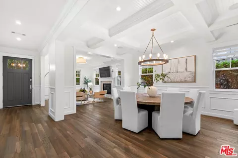 4616 Ventura Canyon Ave, Sherman Oaks, CA 91423