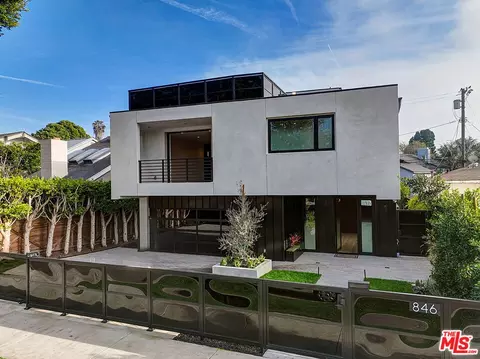 846 Dickson St, Marina Del Rey, CA 90292