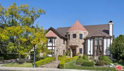 4618 Westchester Dr, Woodland Hills, CA 91364