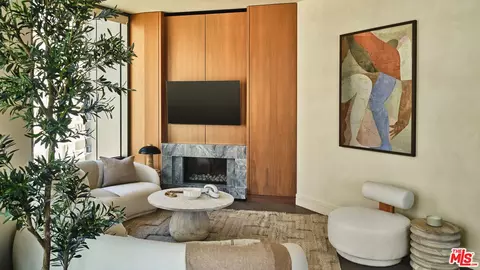 211 W Elm Ct #5D, Los Angeles, CA 90067