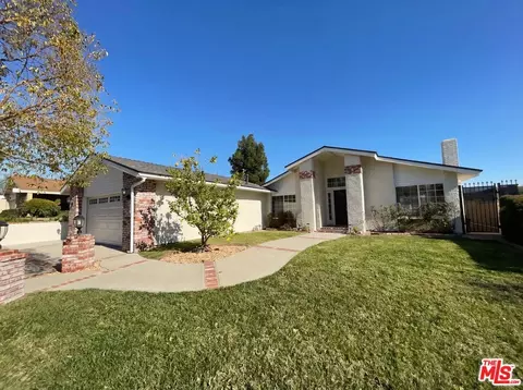 26842 Palacete Dr, Valencia, CA 91354