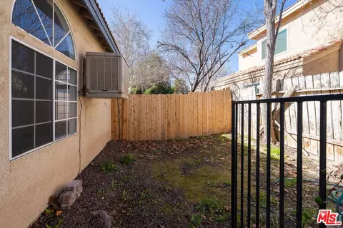Exterior - 44234 Lively Ave, Lancaster, CA 93536 photo 10 of 15