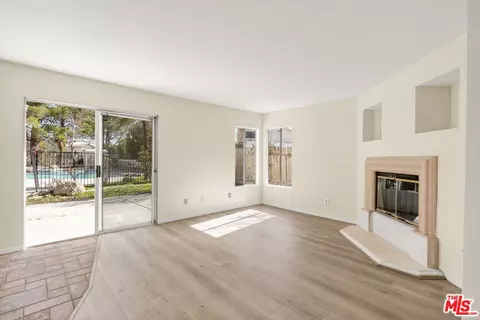 Living - 44234 Lively Ave, Lancaster, CA 93536 photo 6 of 13