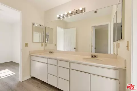 Bath - 44234 Lively Ave, Lancaster, CA 93536 photo 7 of 7