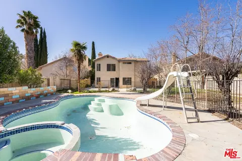 Exterior - 44234 Lively Ave, Lancaster, CA 93536 photo 9 of 15