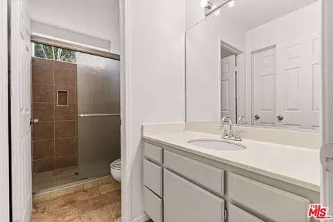 Bath - 44234 Lively Ave, Lancaster, CA 93536 photo 2 of 7