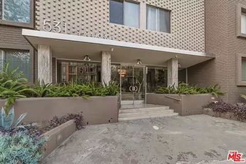 531 N Rossmore Ave #301, Los Angeles, CA 90004