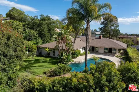 9115 Leander Pl, Beverly Hills, CA 90210