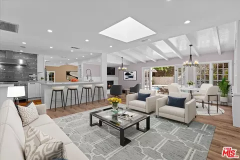 8510 Capistrano Ave, West Hills, CA 91304