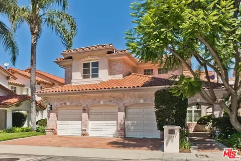 12683 Promontory Rd, Los Angeles, CA 90049