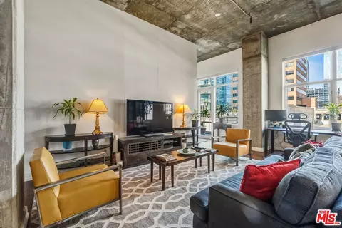 645 W 9th St #712, Los Angeles, CA 90015