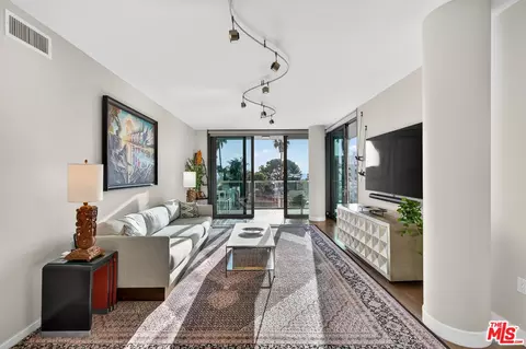 1755 Ocean Ave #514, Santa Monica, CA 90401