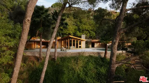 7302 Mulholland Dr, Los Angeles, CA 90046