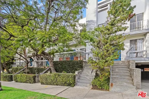 1220 Manning Ave #7, Los Angeles, CA 90024