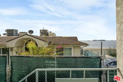 View/Area - 16 38th Pl, Long Beach, CA 90803 photo 7 of 7