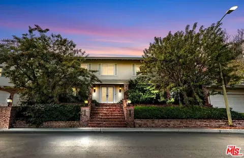 3551 Westfall Dr, Encino, CA 91436