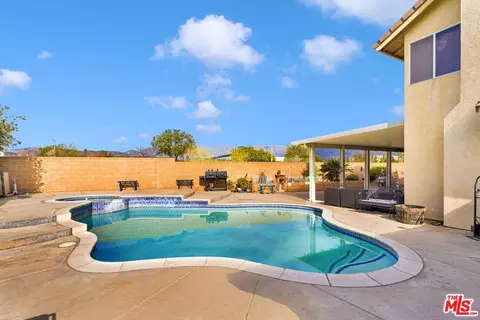 3369 Morning Glory Dr, Rialto, CA 92377