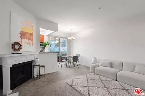 620 S Gramercy Pl #229, Los Angeles, CA 90005