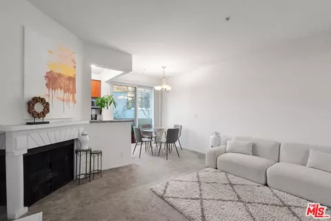 620 S Gramercy Pl #229, Los Angeles, CA 90005