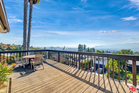 441 Audraine Dr, Glendale, CA 91202