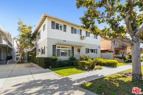 320 S Doheny Dr, Beverly Hills, CA 90211