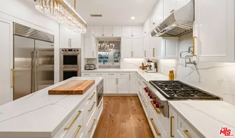 131 Roma Ct, Marina Del Rey, CA 90292