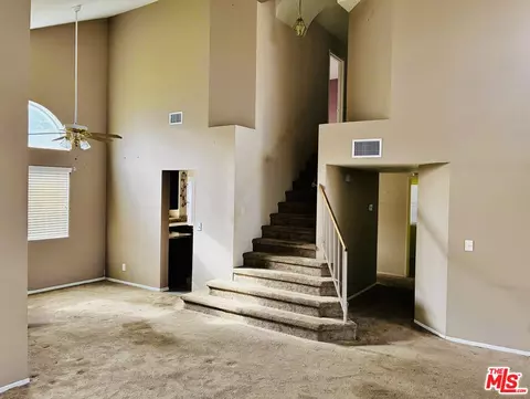 828 Jason Ct, Lancaster, CA 93534 photo 3