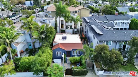 558 San Juan Ave, Venice, CA 90291