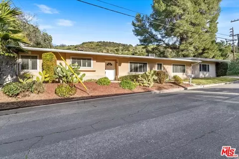 14905 Jadestone Dr, Sherman Oaks, CA 91403