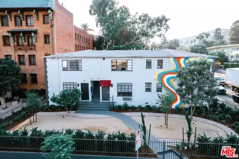 7000 Franklin Ave, Los Angeles, CA 90028