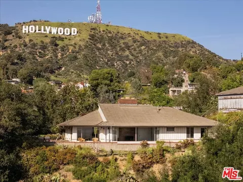 3200 Deronda Dr, Los Angeles, CA 90068