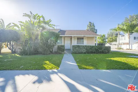 22656 Clarendon St, Woodland Hills, CA 91367