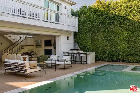 822 N Genesee Ave, Los Angeles, CA 90046